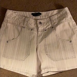 BCBGMaxazria subtle striped shorts